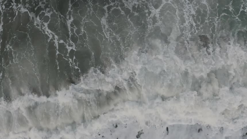 Wavescrashing and moving onto soil