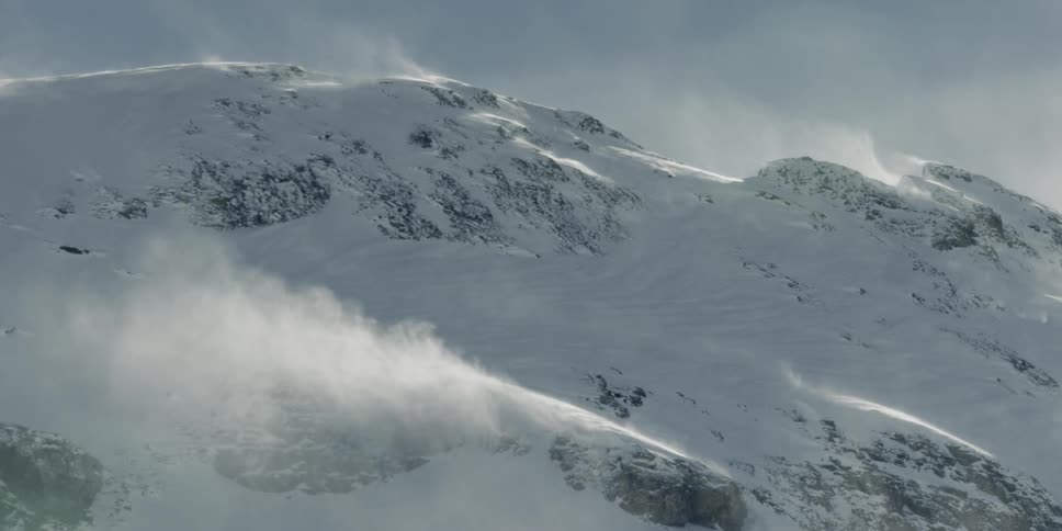 Snow floats on air on mountain