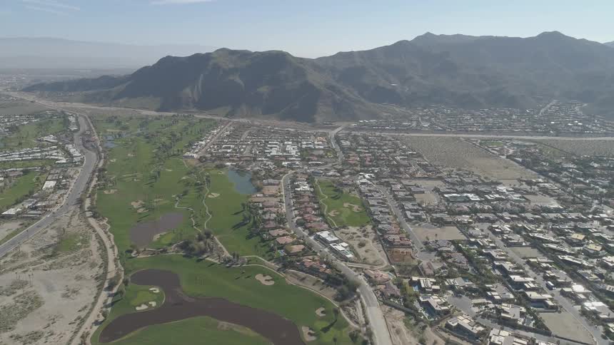 A city next to the mountains