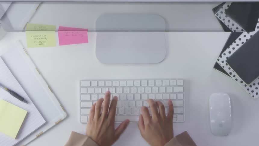 Human typing on the apple keyboard