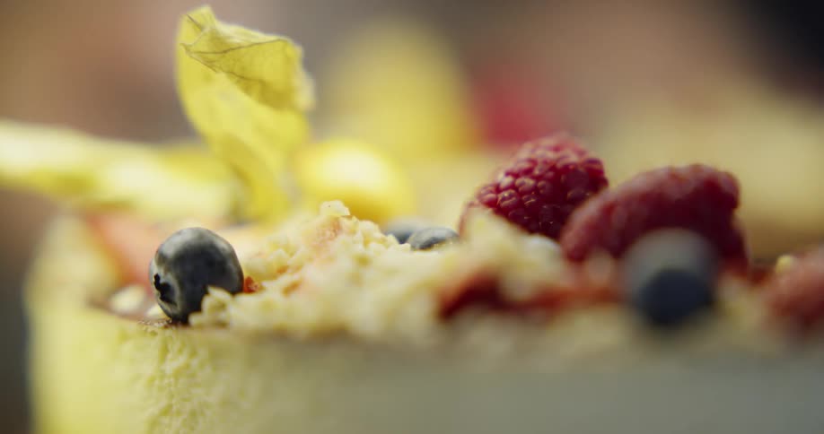 Cheesecake with fruit on top