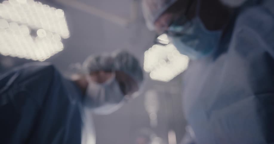 Medical personnel exchange operating tools
