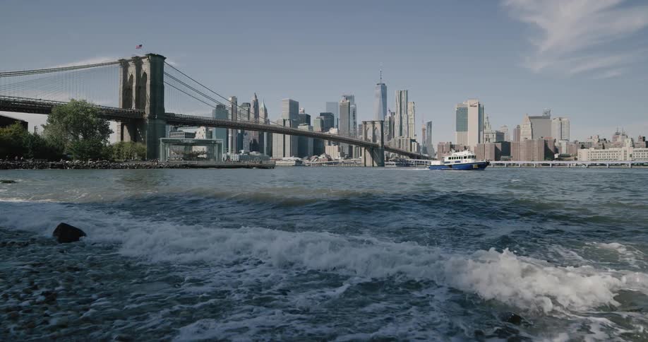 A view of brooklyn bridge
