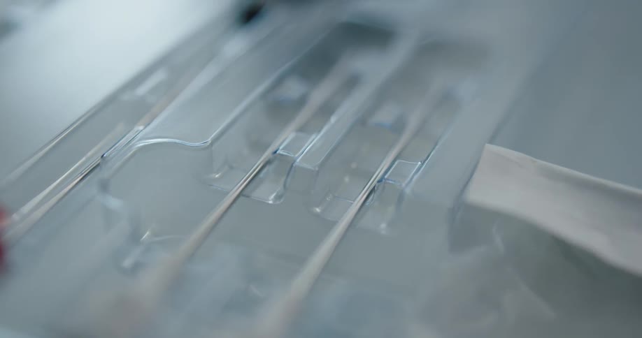 A nanoscope medical device with needles and packaging