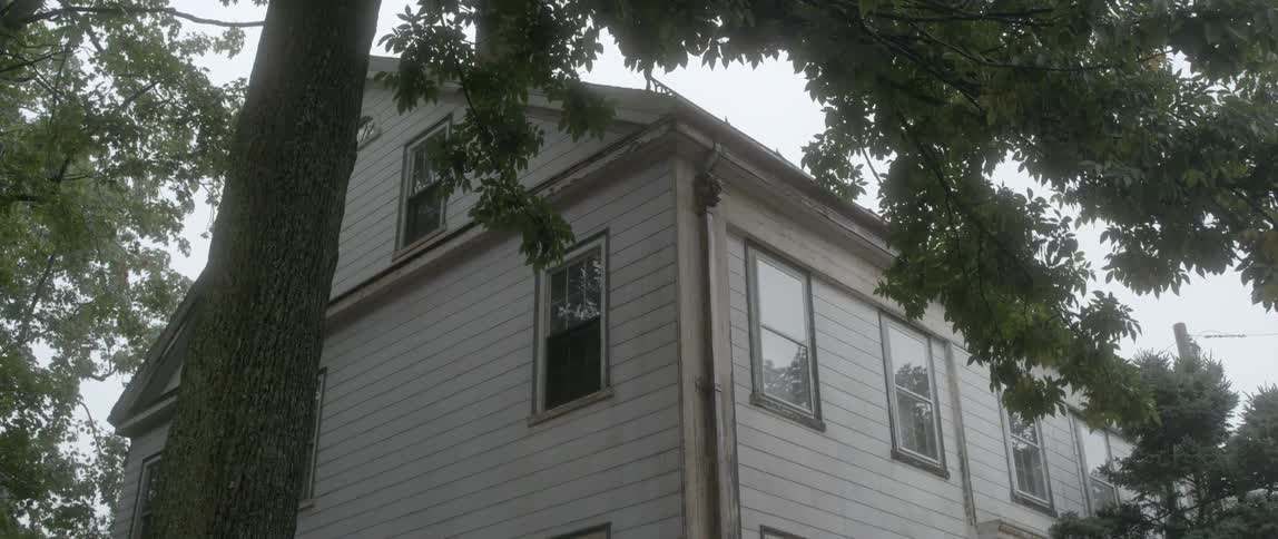 Worms eye view of the exterior of a house