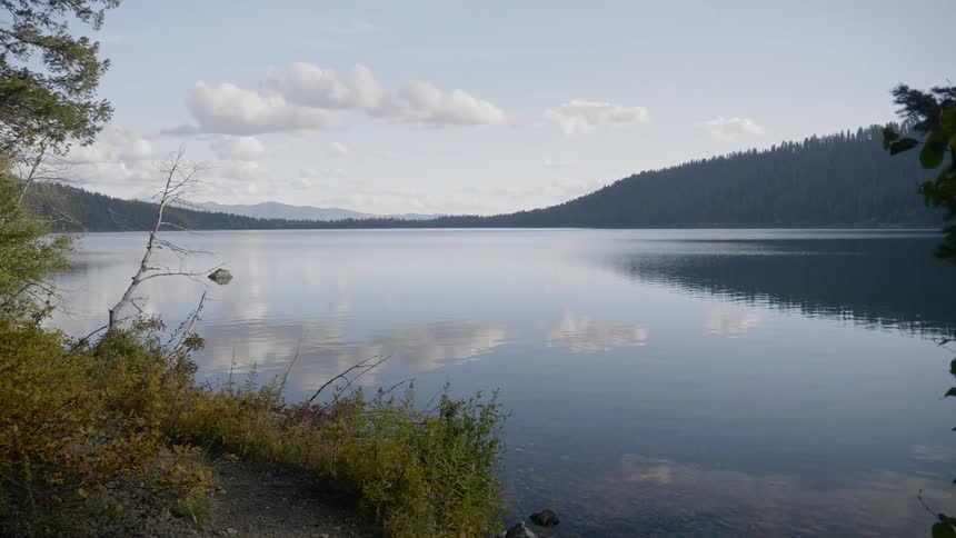 Peaceful scenery of a lake in the early morning