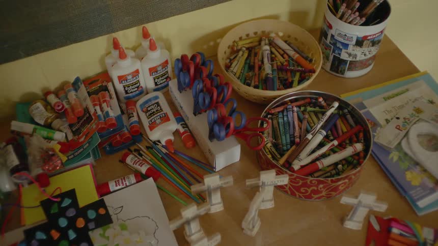A table full of arts and crafts supplies