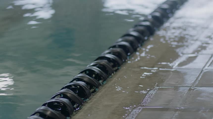 Rubber band on the swimming pool