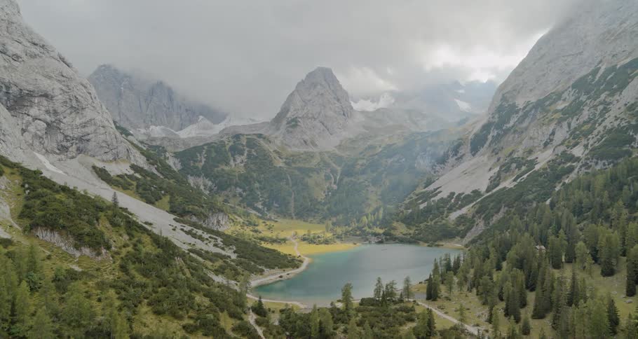 A scenery of a snowy mountain