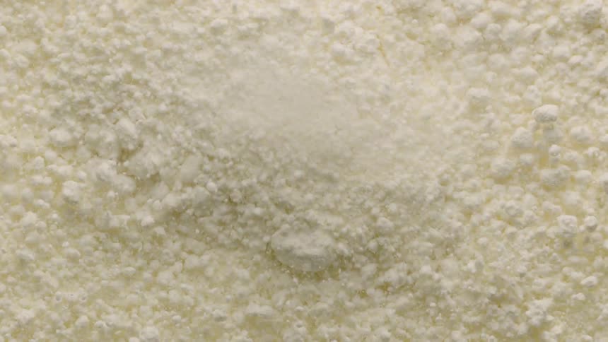 A shaking white powder