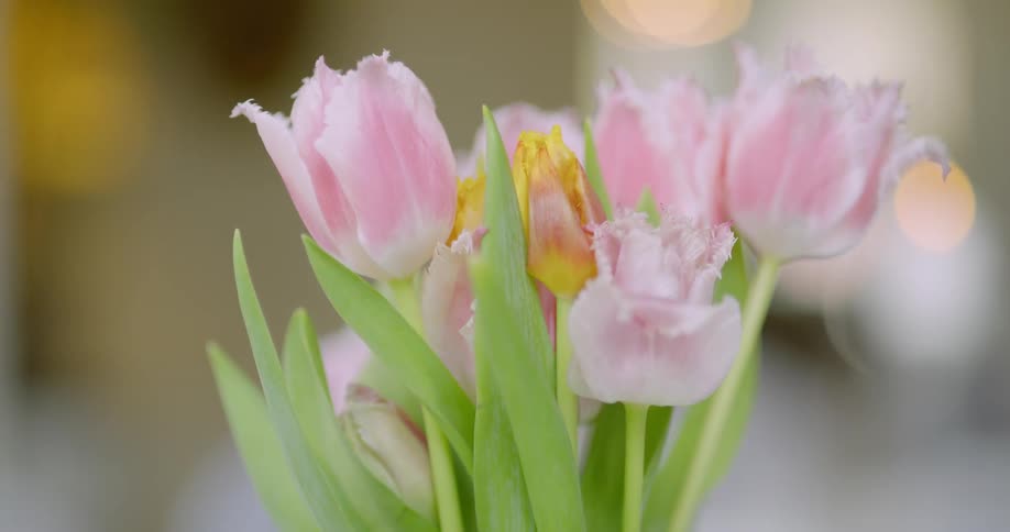 A bouquet of pink flowers