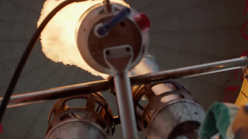 A hot air balloon motor firing up