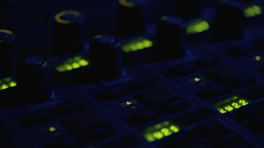 Flashing lights on a mixer