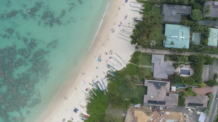 A view of the homes near the ocean