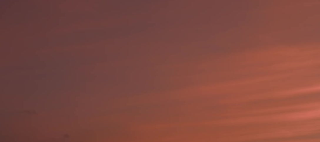 The sky is read in the horizon