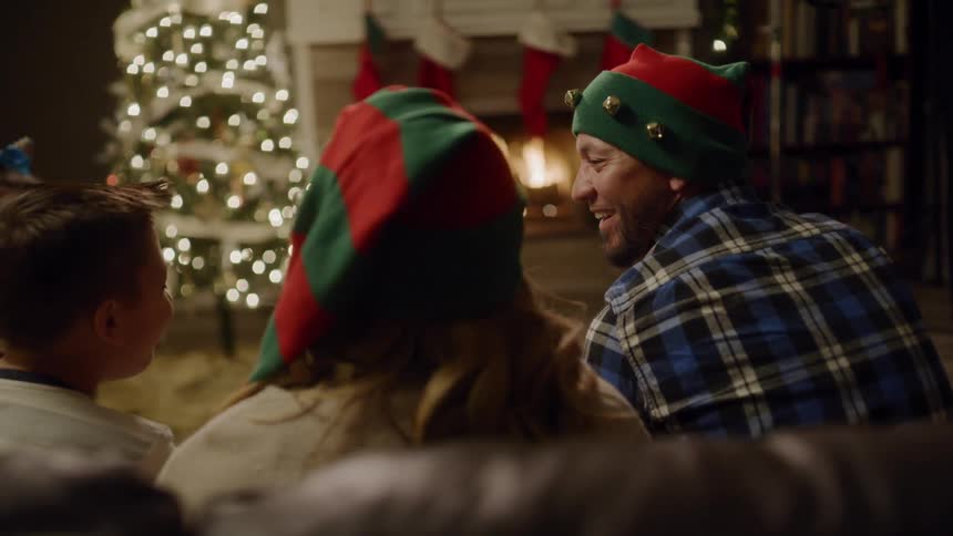 Family talks at the christmas night