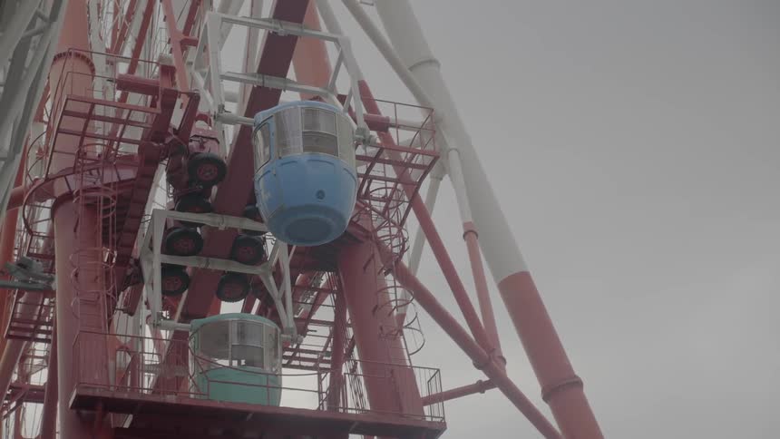 Sky lift gondola arrives at station