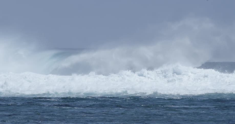 Waves crashing in the ocean