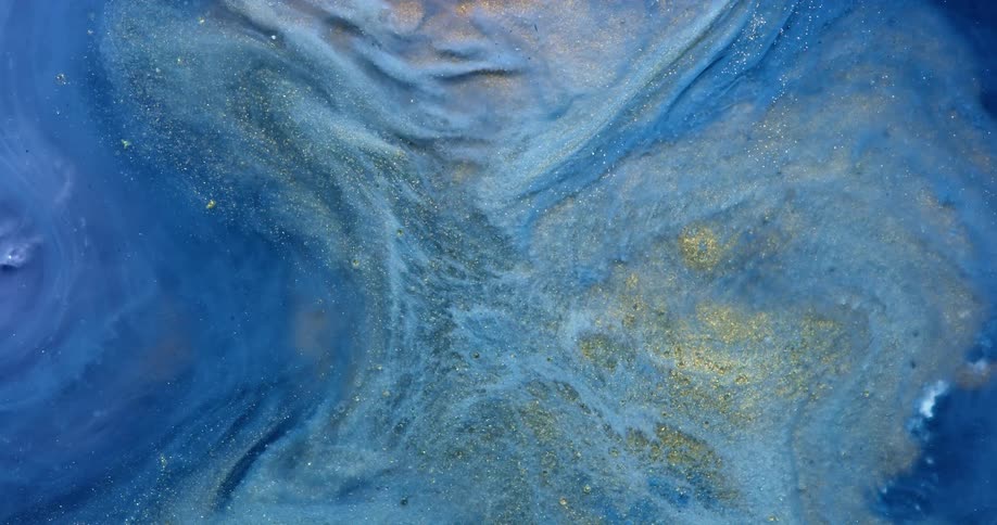 The sand and paint mix together
