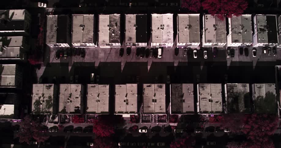 Birds eye view of houses in a neigborhood