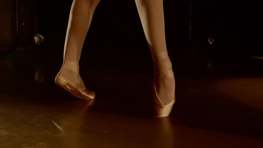 Ballet dancer dancing