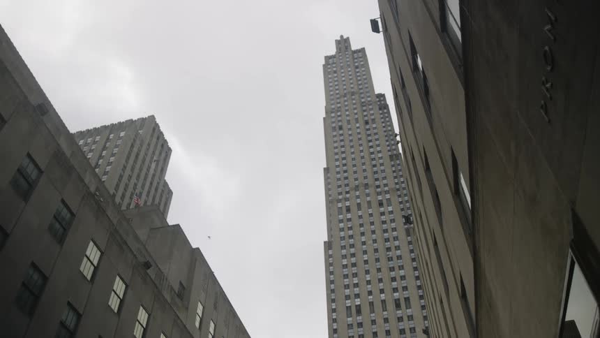A view of a modern skyscraper in downtown