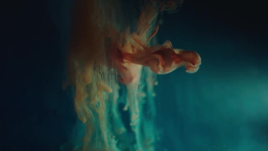 Colors mixing in liquid