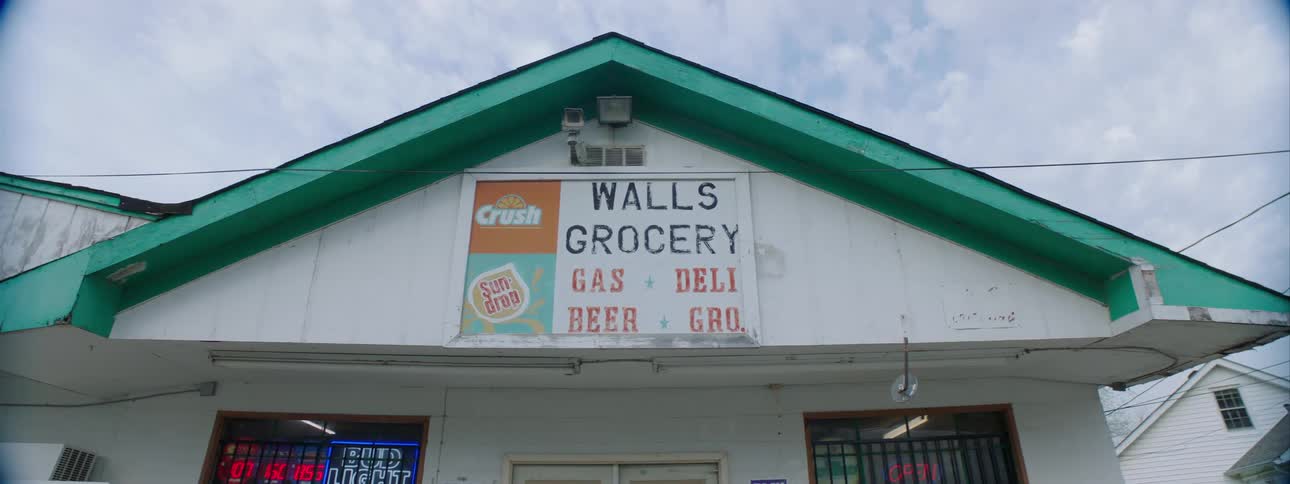 The front of a grocery store