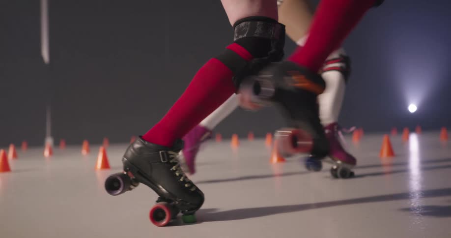 Group of women participate in roller skate race
