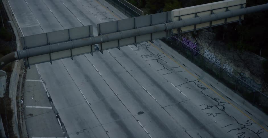 An empty Los Angeles highway