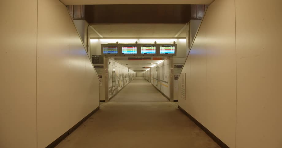 Led monitors at intersection of two corridors display lists