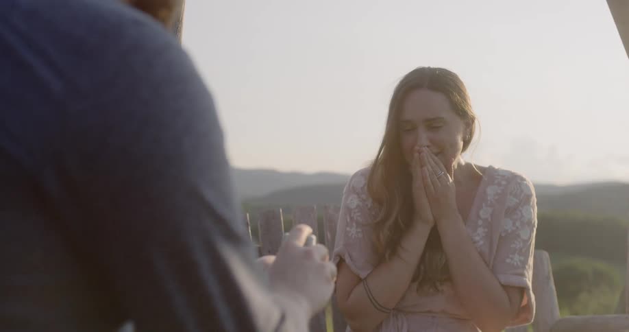 A man proposes to a woman