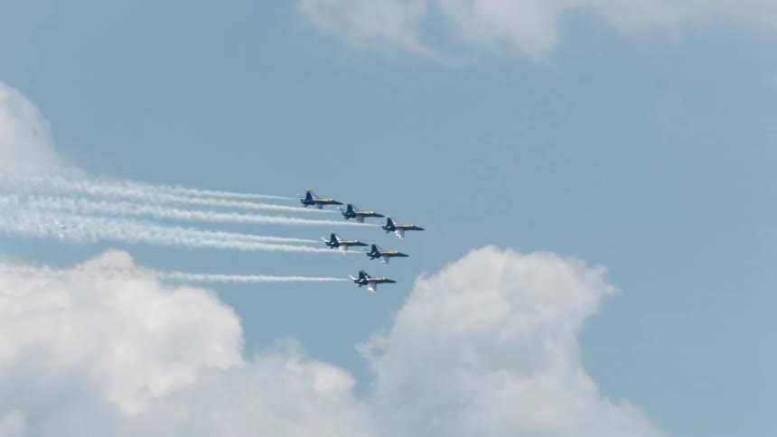 Air force thunderbirds perform aerobatic formation