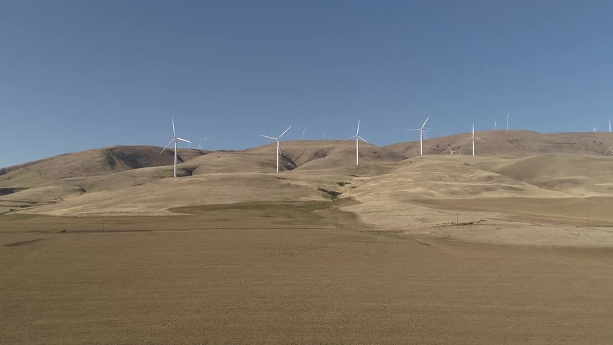 Wind turbines on a wind farm