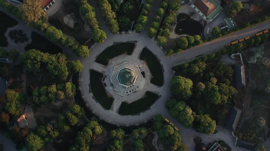 Birds eye view of a dome on top of a building in the city