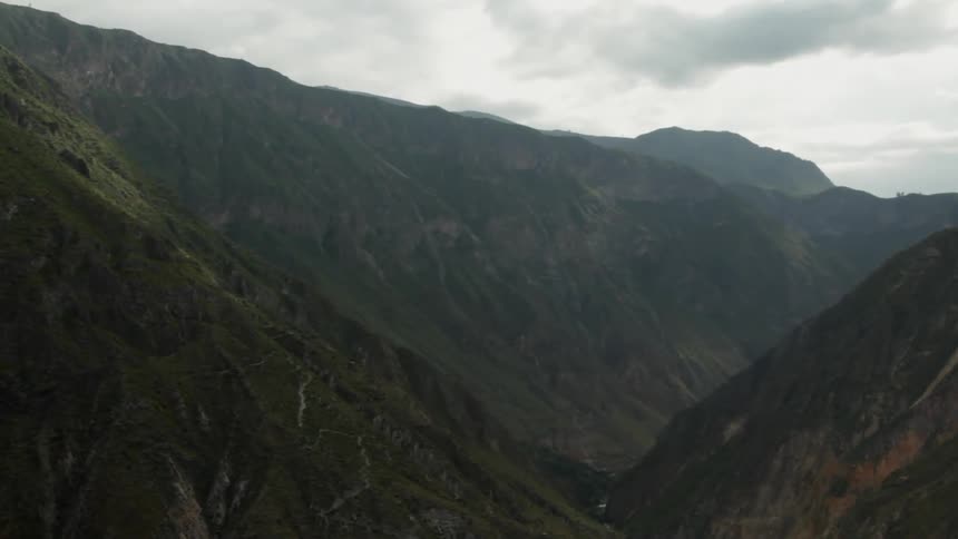 View of a mountain ridge on a cloudy day