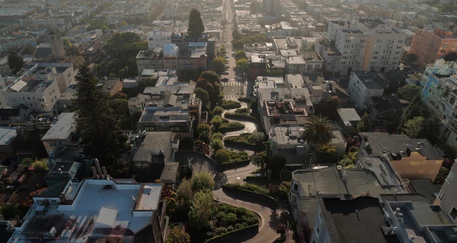 Lombard street in san francisco california