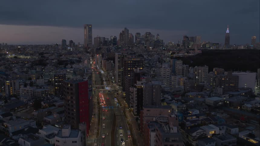 The freeway is busy in the large city