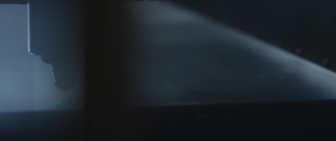 A device is putting glue in spots