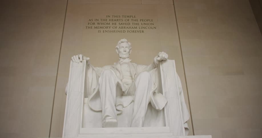 Close view of lincoln memorial statue