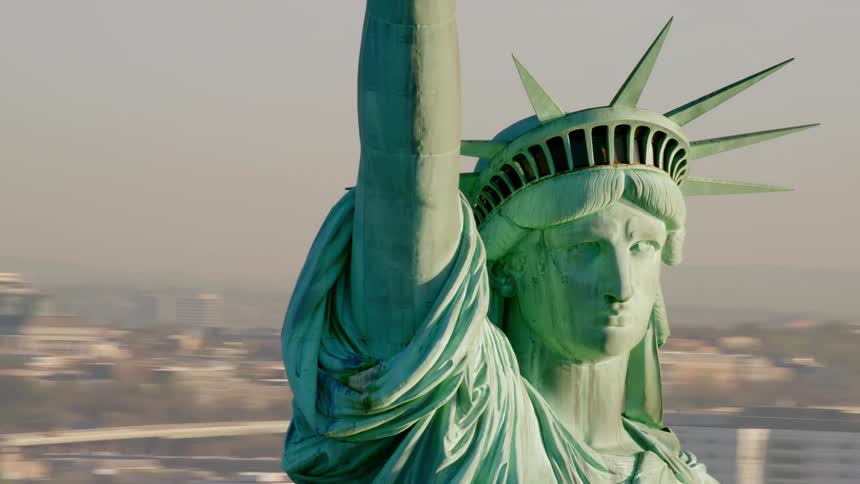 Close up of the statue of liberty