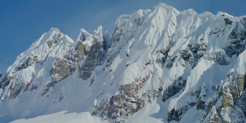 A beautiful snow covered mountain