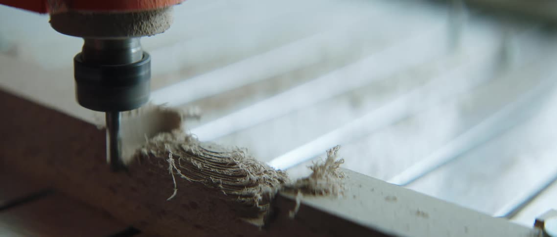 Power tool used to carve wooden slats