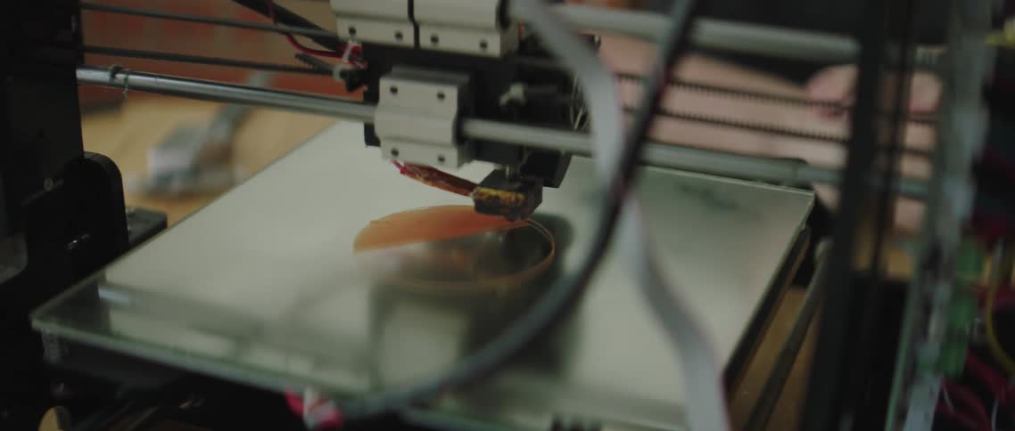 A 3d printer printing