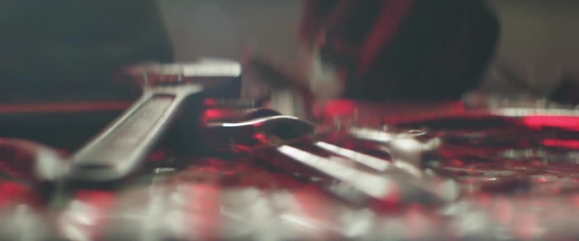 Some tools jiggle on a table