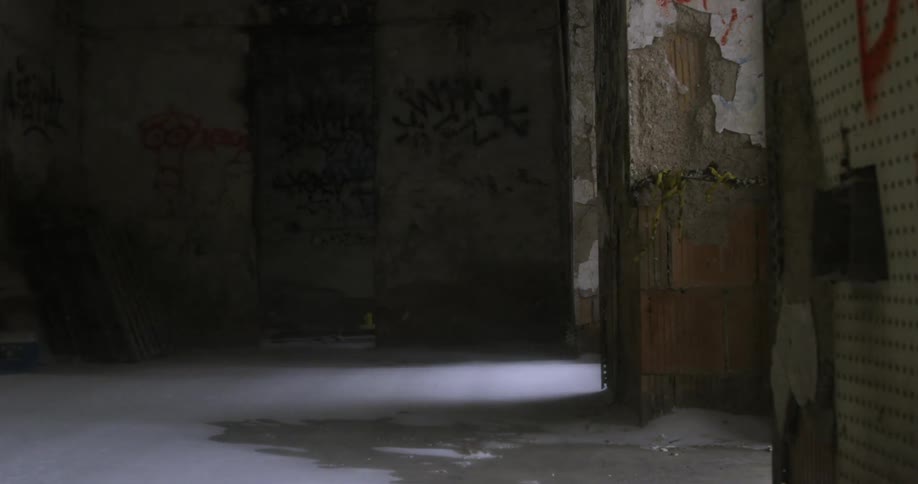 The fog rolls into the building