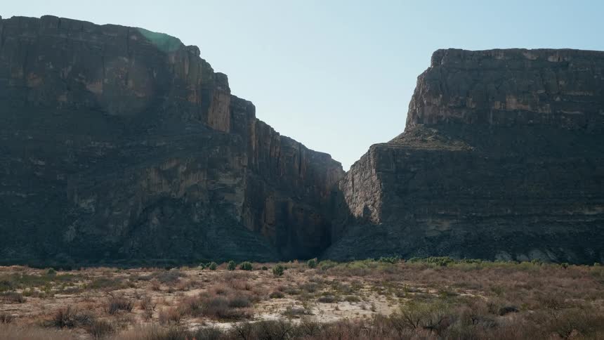 The end of a canyon in the badlands on a sunny day