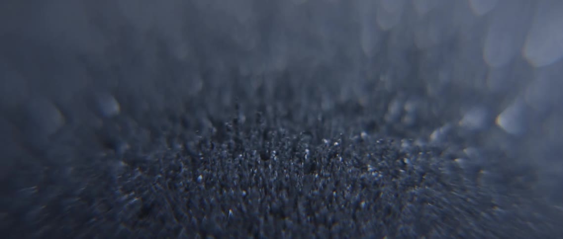 Movement of magnetic metal shavings
