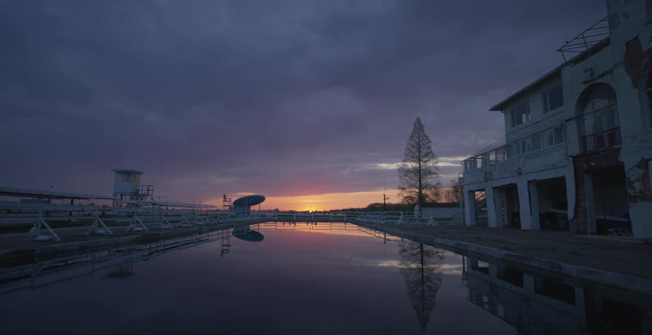 Sunlights reflects off of water at sunset