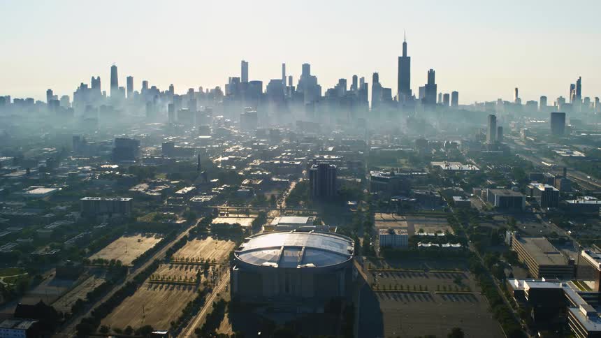Chicago skyline on a smoggy day